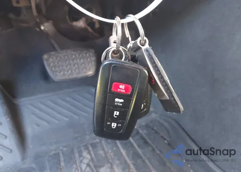 2018 Toyota Camry Le из США, поврежденный, VIN 4T1B11HK7JU547502